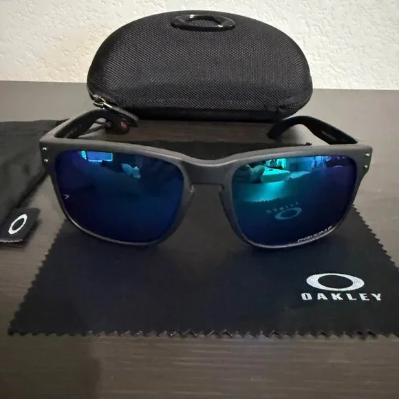 OO9102 Oakley Holbrook Prizm Polarized Jade Iridium - Picture 4 of 8